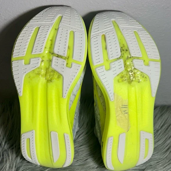 Brooks Unisex Hyperion Elite 2 Running Shoe WhiteSilverNightlife Sneakers Sz10.5 - Picture 8 of 11